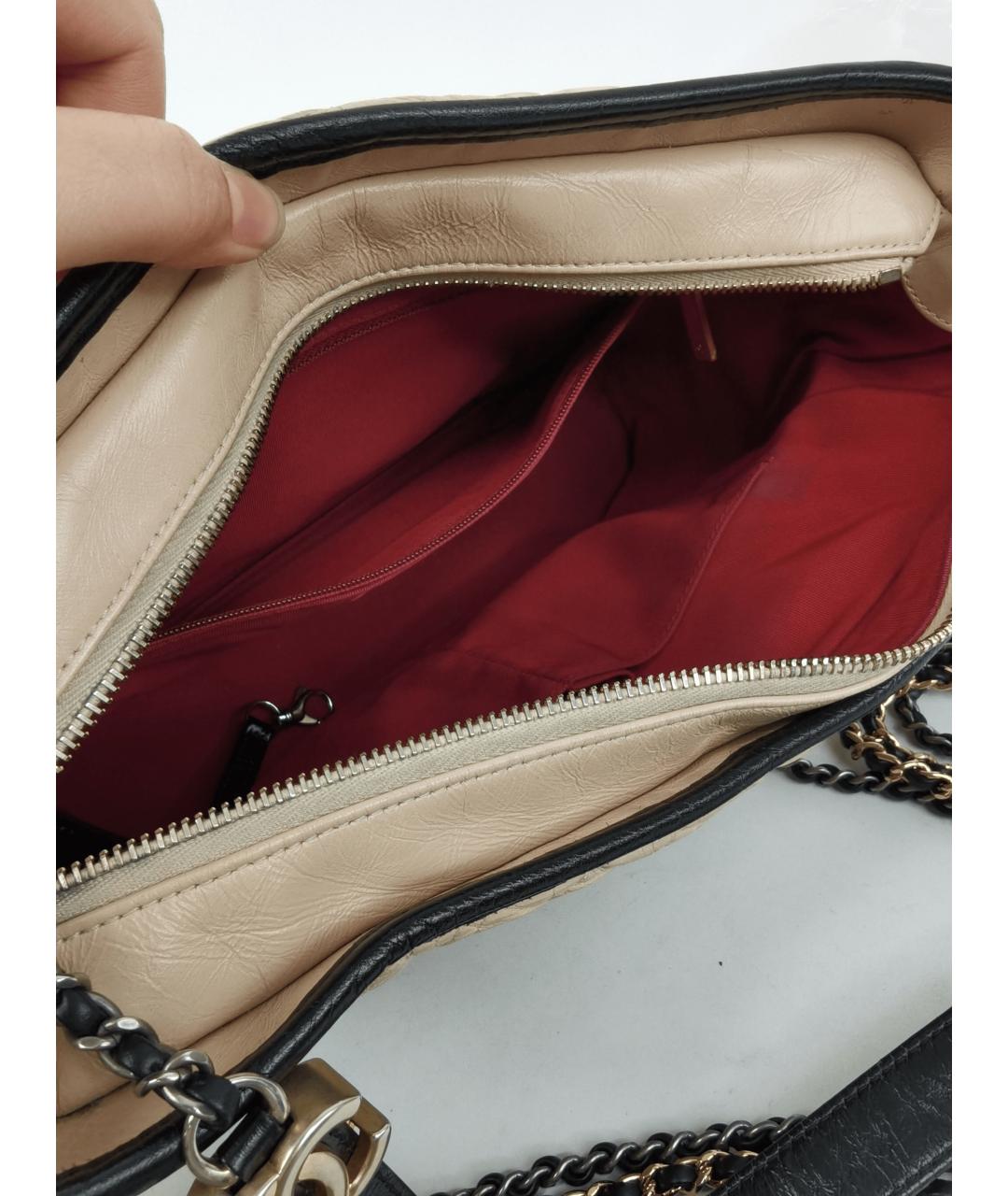 CHANEL Бежевая кожаная сумка через плечо, фото 4