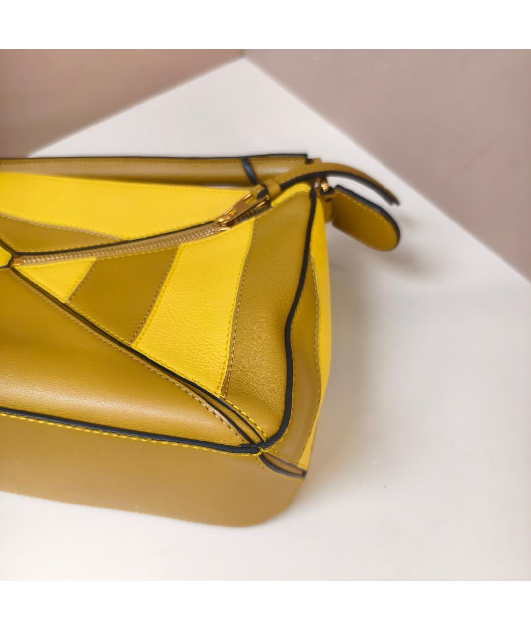 LOEWE Желтая кожаная сумка с короткими ручками, фото 3