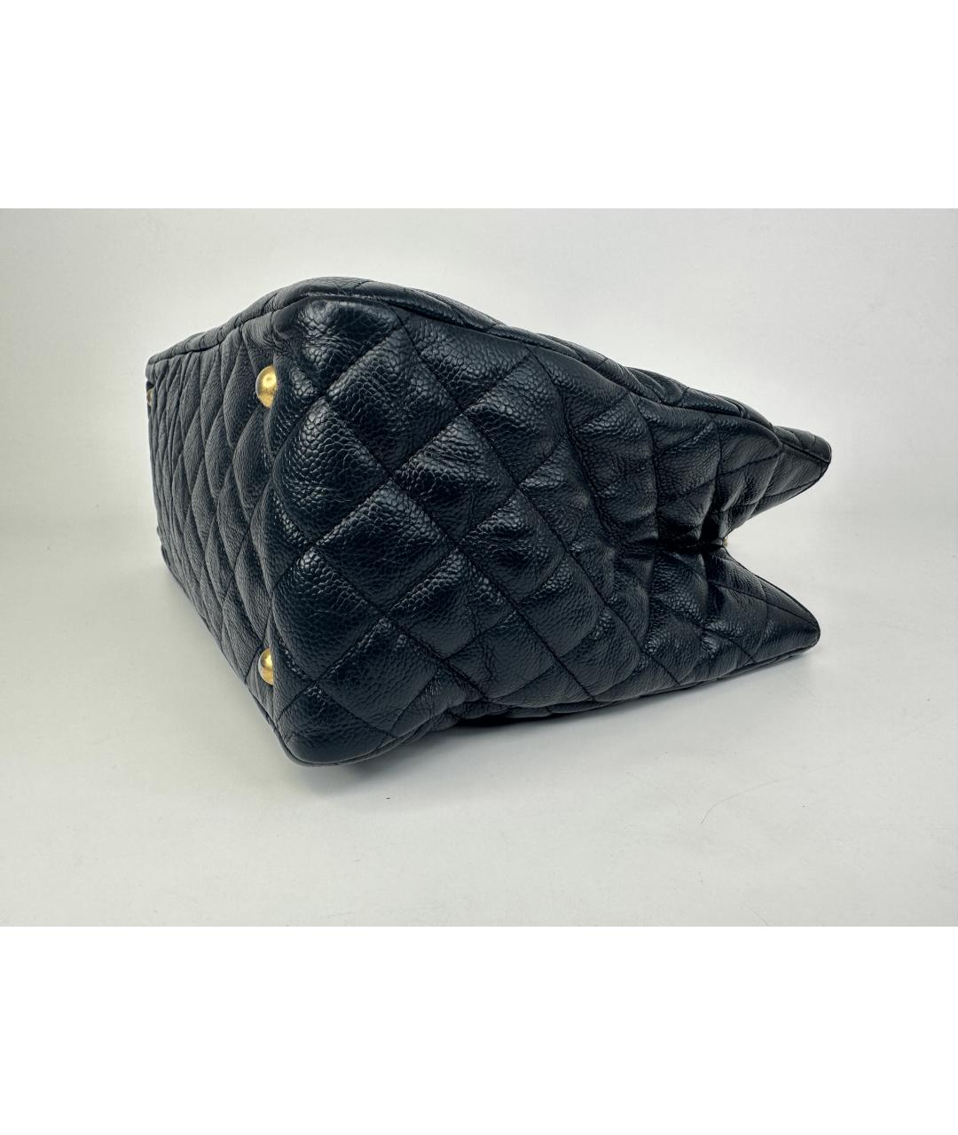 CHANEL Черная кожаная сумка тоут, фото 5