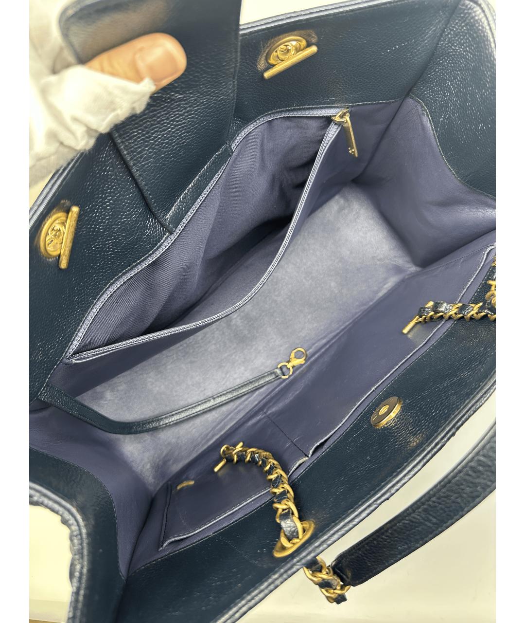 CHANEL Черная кожаная сумка тоут, фото 3