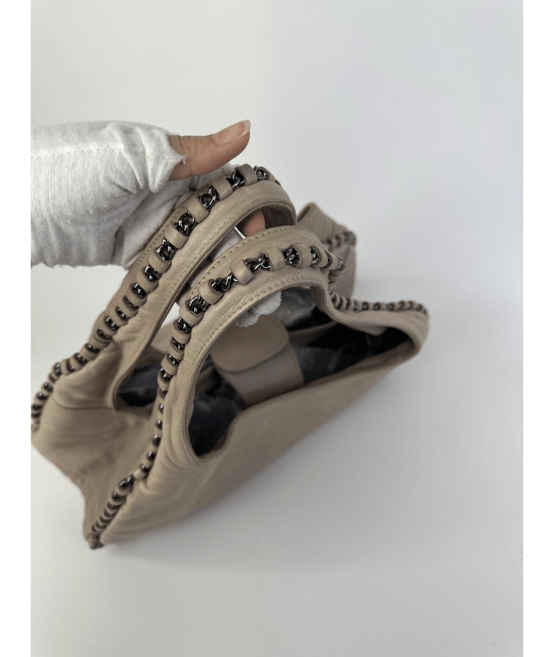 CHANEL Бежевая кожаная сумка через плечо, фото 7