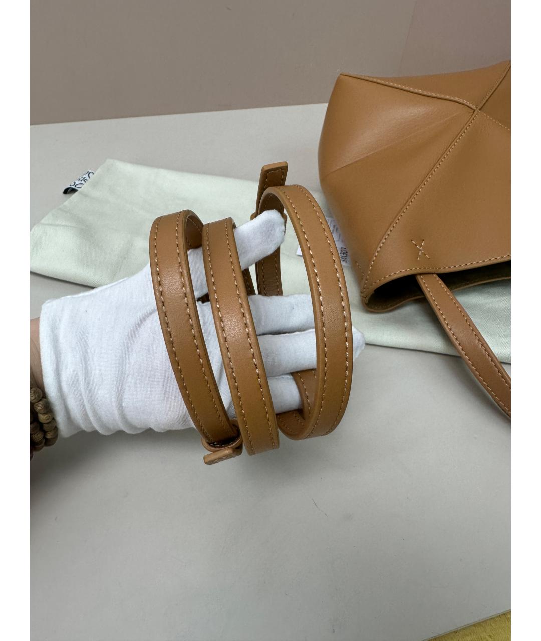 LOEWE Коричневая кожаная сумка через плечо, фото 3