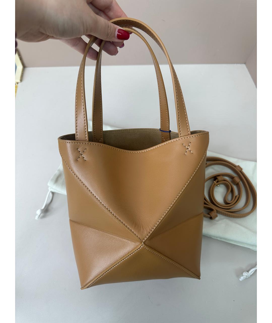 LOEWE Коричневая кожаная сумка с короткими ручками, фото 5