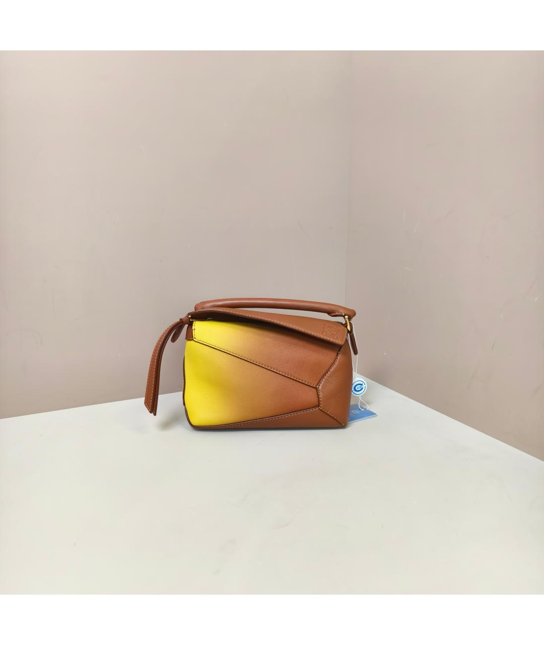 LOEWE Коричневая кожаная сумка с короткими ручками, фото 10