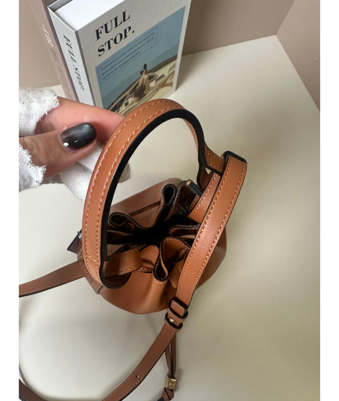 LOEWE Коричневая кожаная сумка с короткими ручками, фото 2