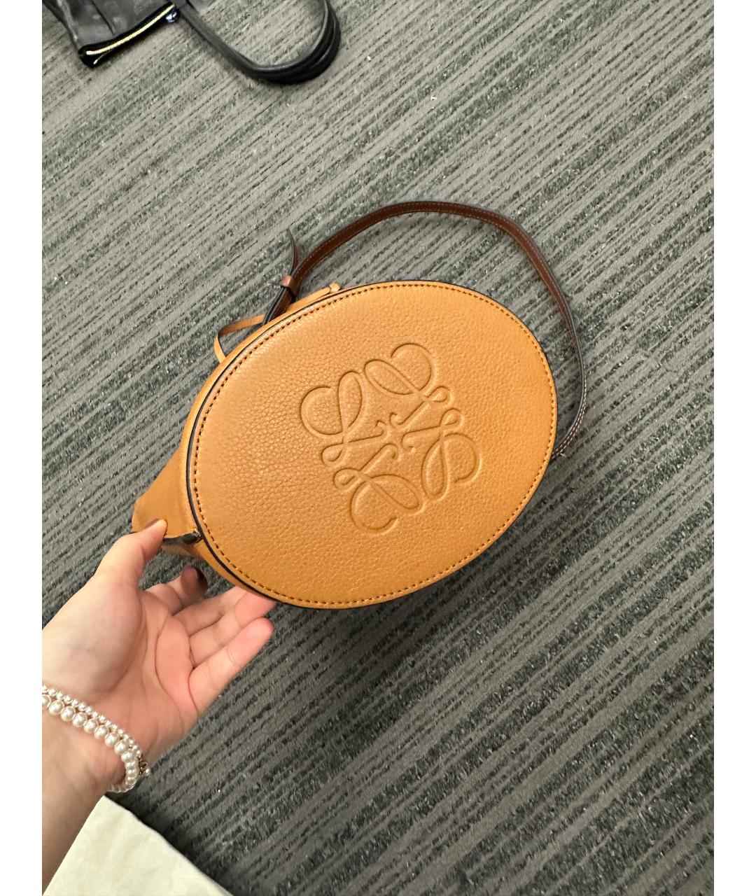 LOEWE Бежевая кожаная сумка через плечо, фото 3