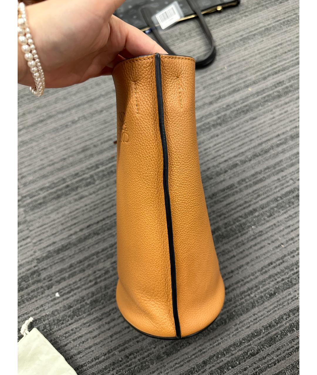 LOEWE Бежевая кожаная сумка через плечо, фото 4