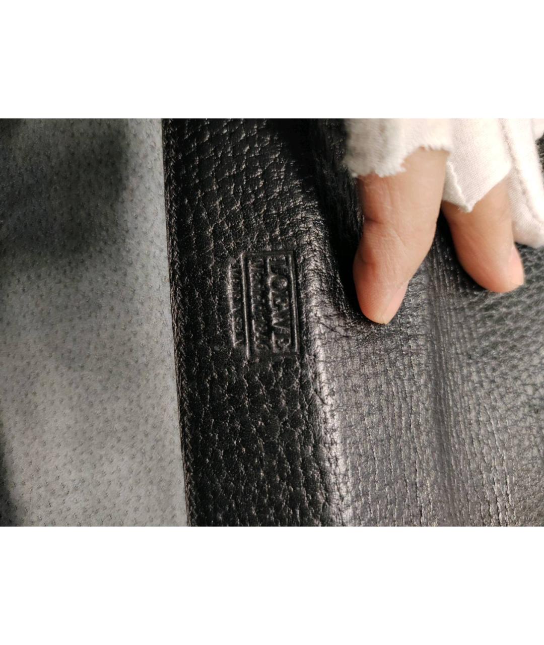 LOEWE Черная кожаная сумка с короткими ручками, фото 5