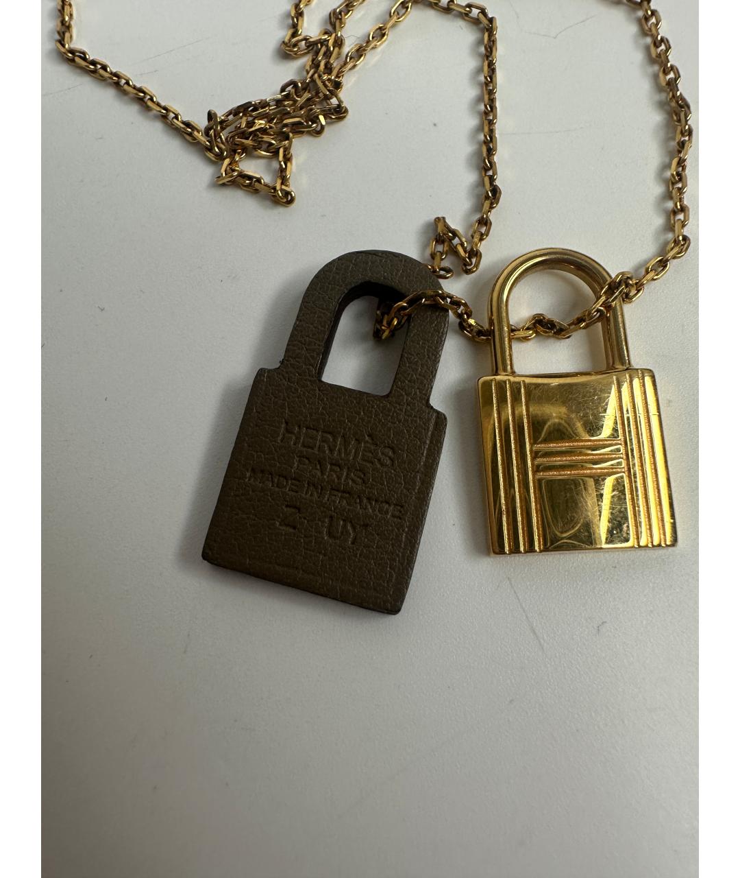 HERMES Золотая металлическая подвеска, фото 2