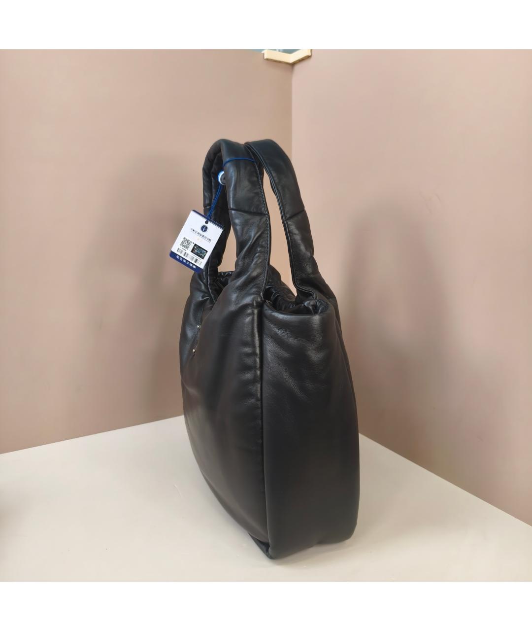 PRADA Черная кожаная сумка с короткими ручками, фото 3