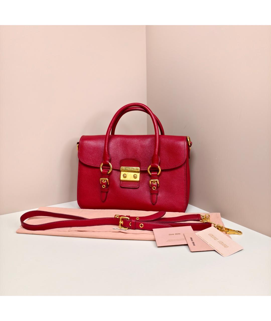 MIU MIU Красная кожаная сумка с короткими ручками, фото 3