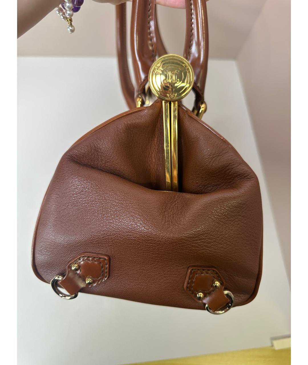 CELINE Коричневая кожаная сумка через плечо, фото 2