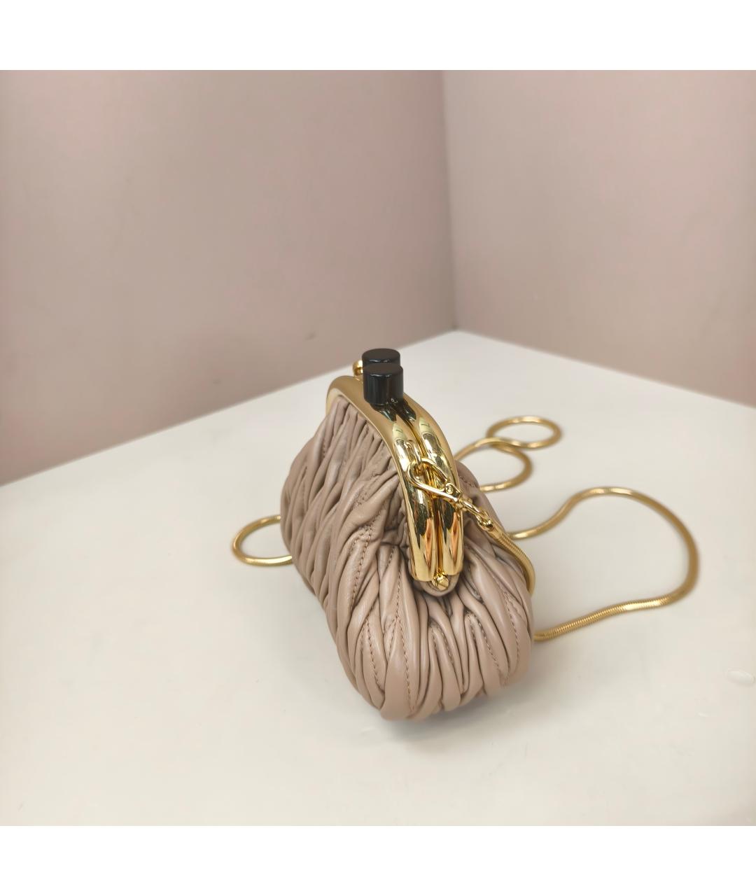 MIU MIU Бежевая кожаная сумка через плечо, фото 3