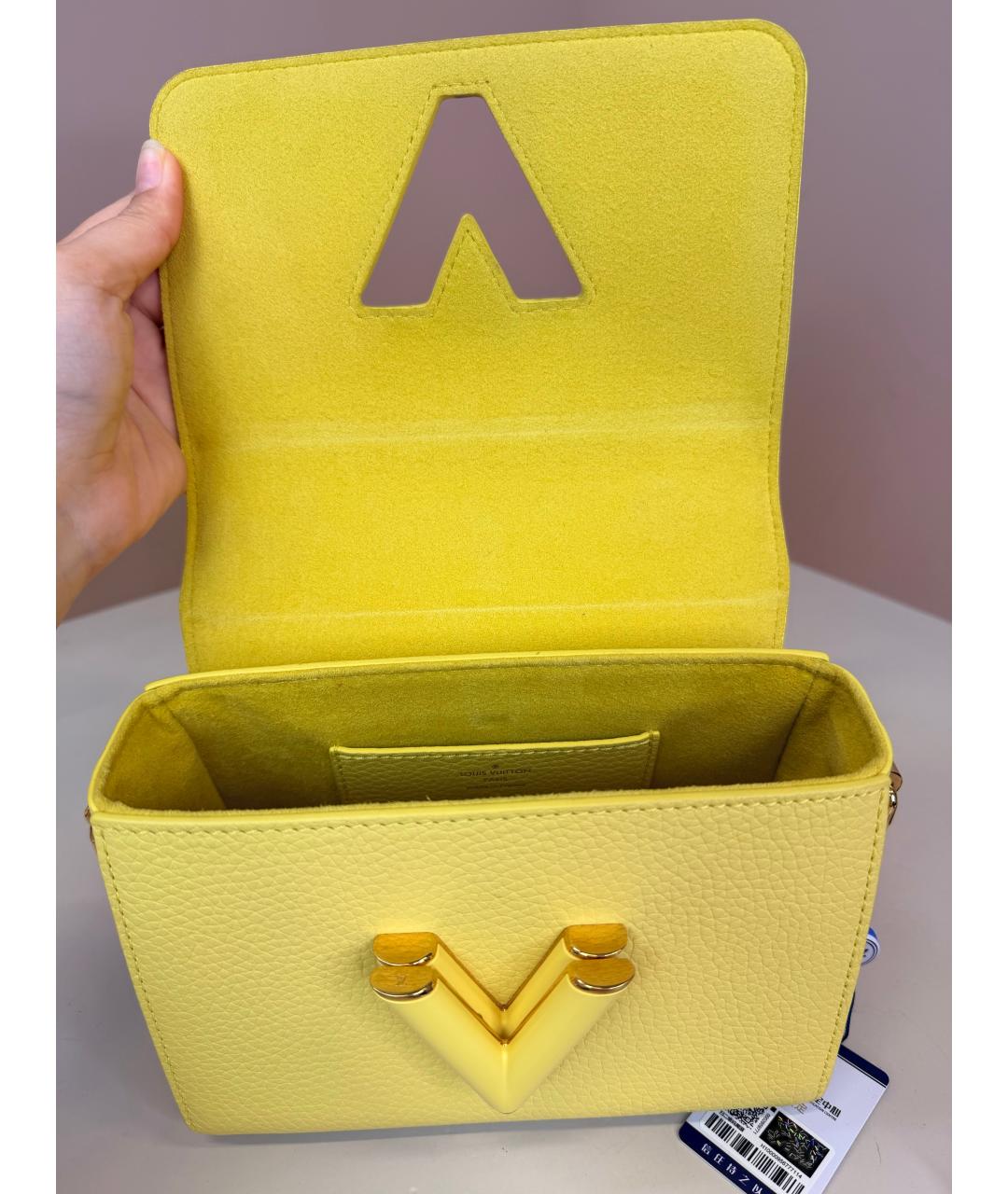 LOUIS VUITTON Желтая кожаная сумка с короткими ручками, фото 2