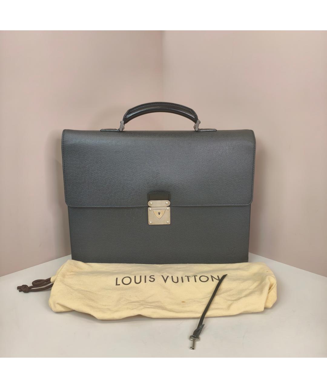 LOUIS VUITTON Черная кожаная сумка с короткими ручками, фото 10