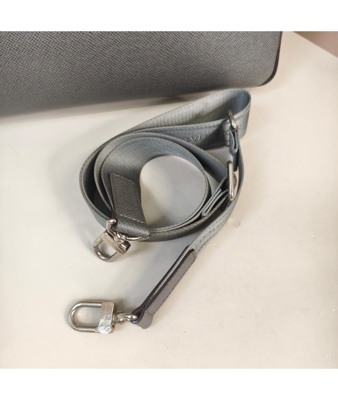 LOUIS VUITTON Серая тканевая сумка с короткими ручками, фото 2