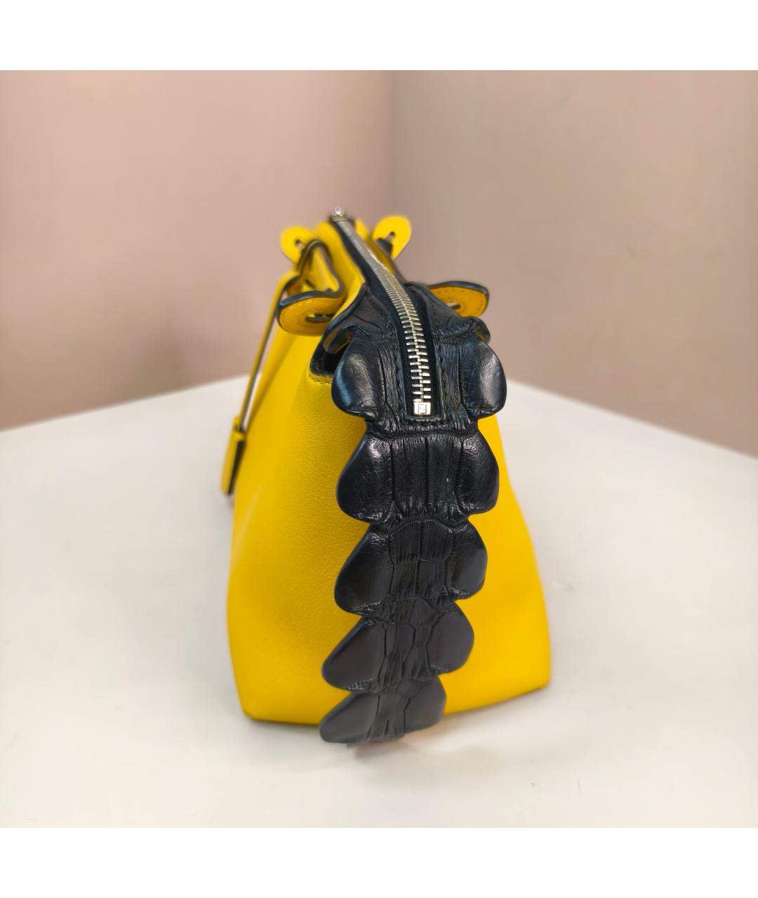 FENDI Желтая кожаная сумка через плечо, фото 5