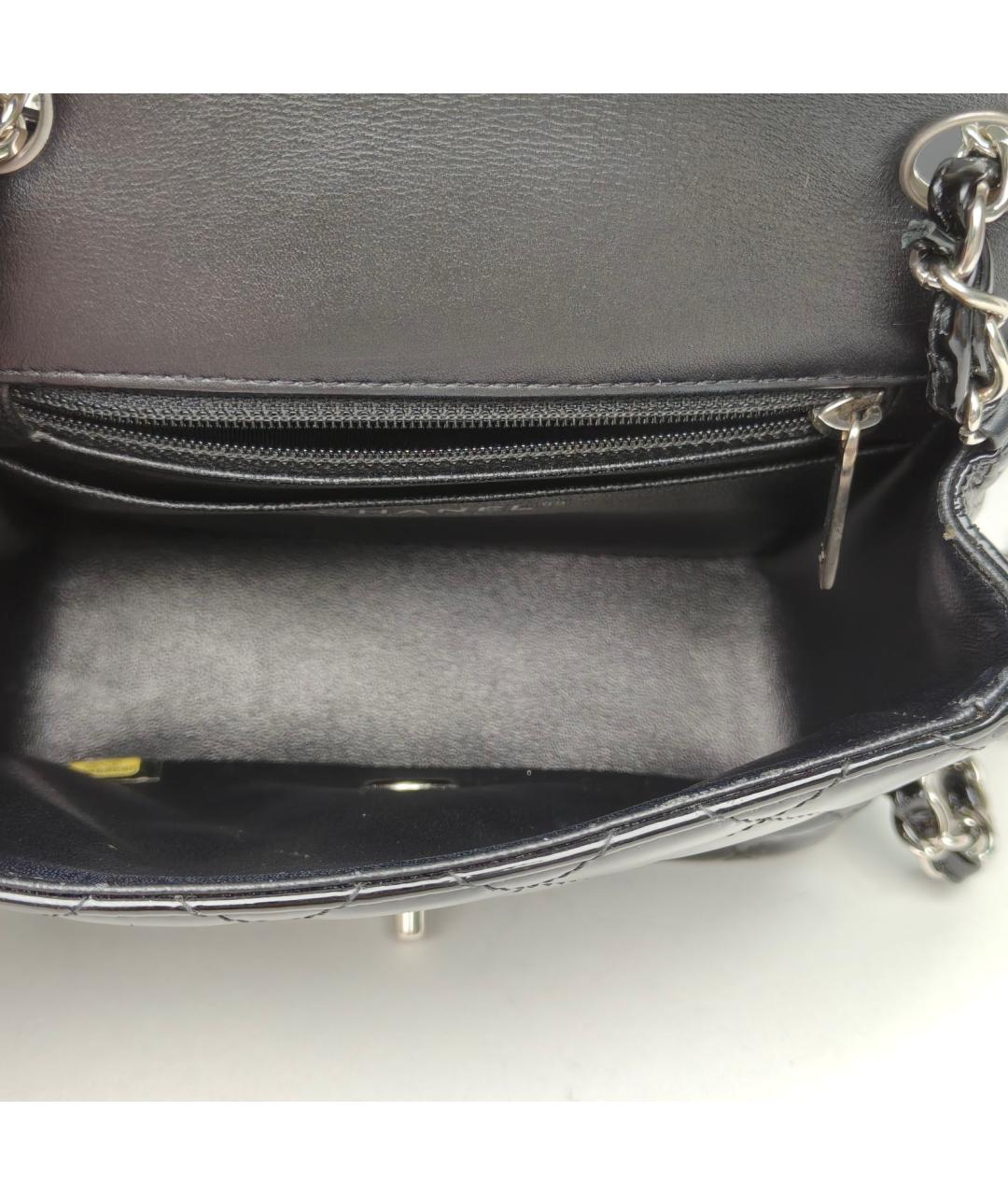 CHANEL Черная сумка через плечо из лакированной кожи, фото 8