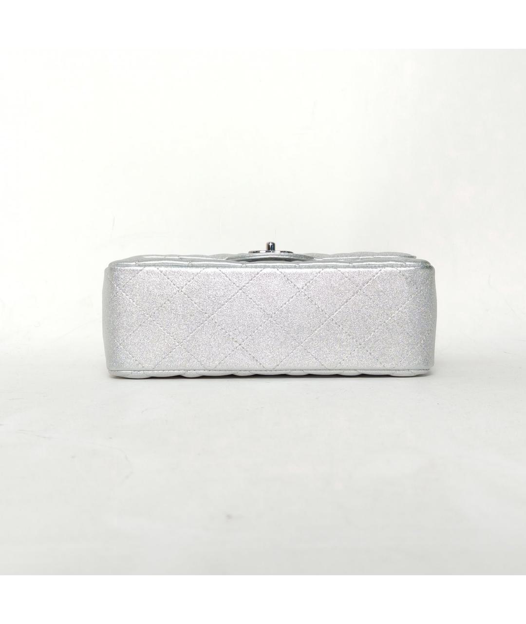 CHANEL Серебряная кожаная сумка через плечо, фото 6