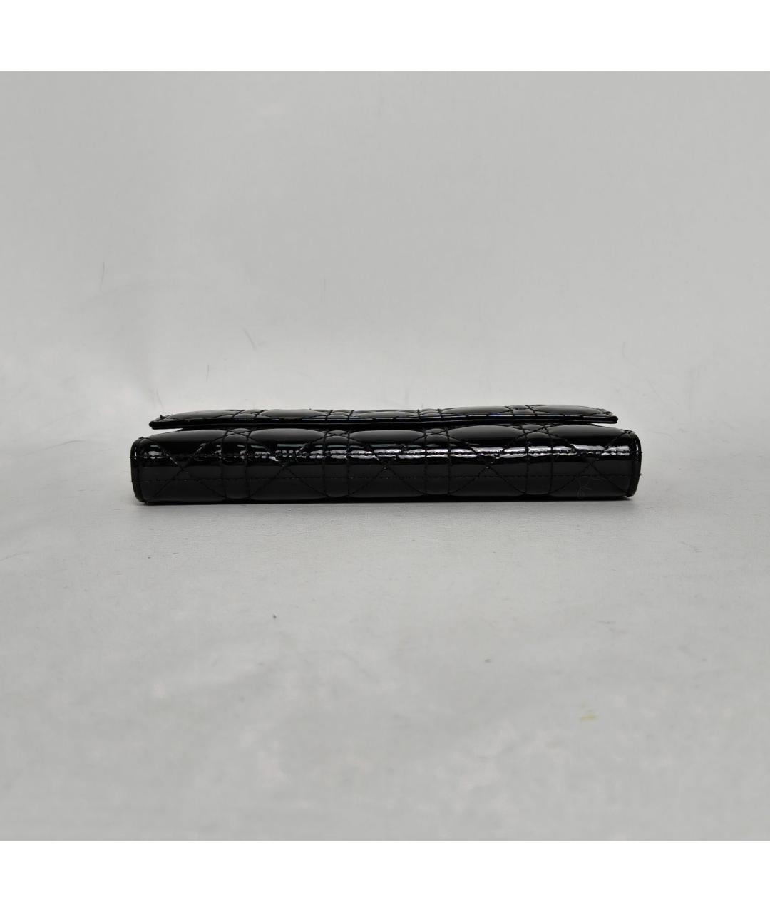 CHRISTIAN DIOR Черная сумка через плечо из лакированной кожи, фото 6