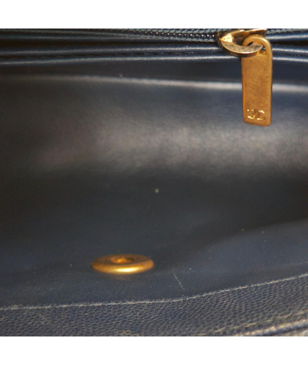 CHANEL Черная сумка с короткими ручками из экзотической кожи, фото 7