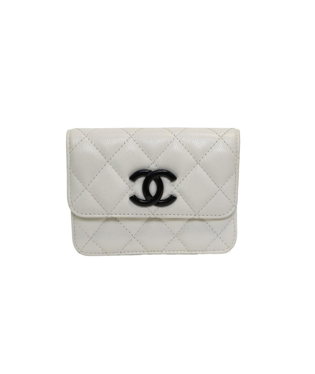 CHANEL Белая кожаная сумка через плечо, фото 1