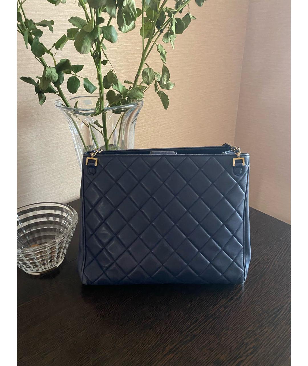 CHANEL Черная кожаная сумка с короткими ручками, фото 2