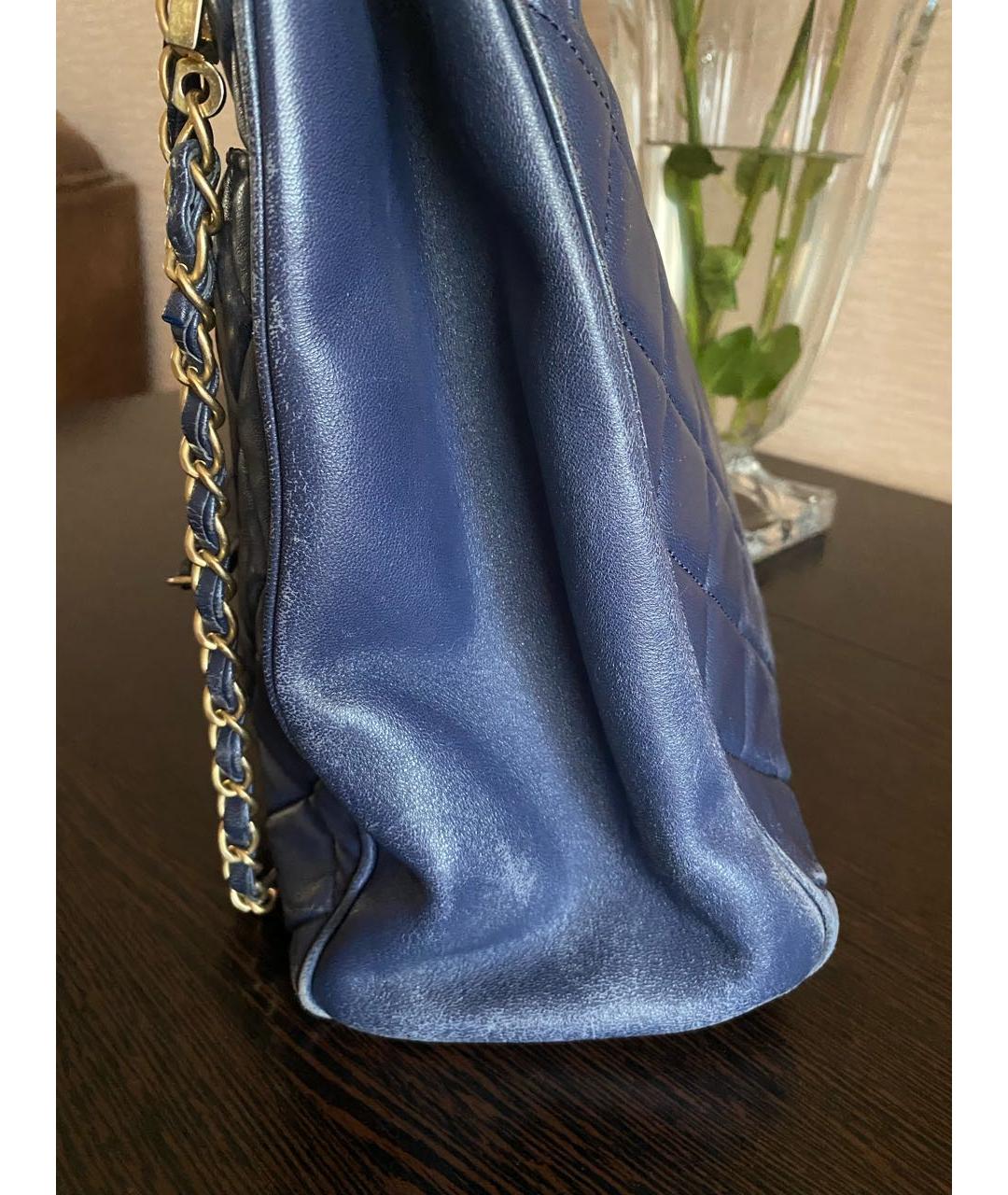 CHANEL Черная кожаная сумка с короткими ручками, фото 4