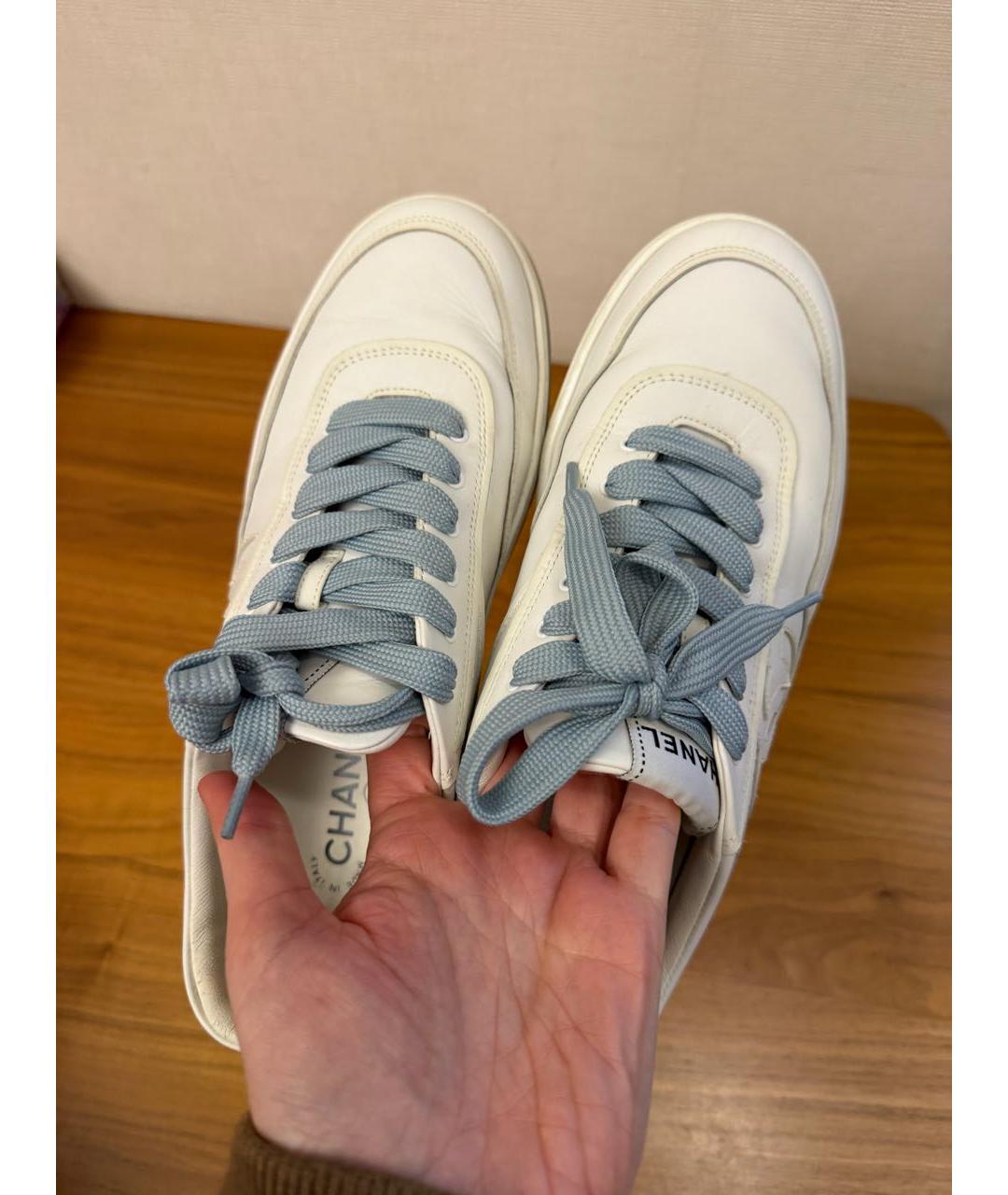 CHANEL Белые кожаные кеды, фото 4