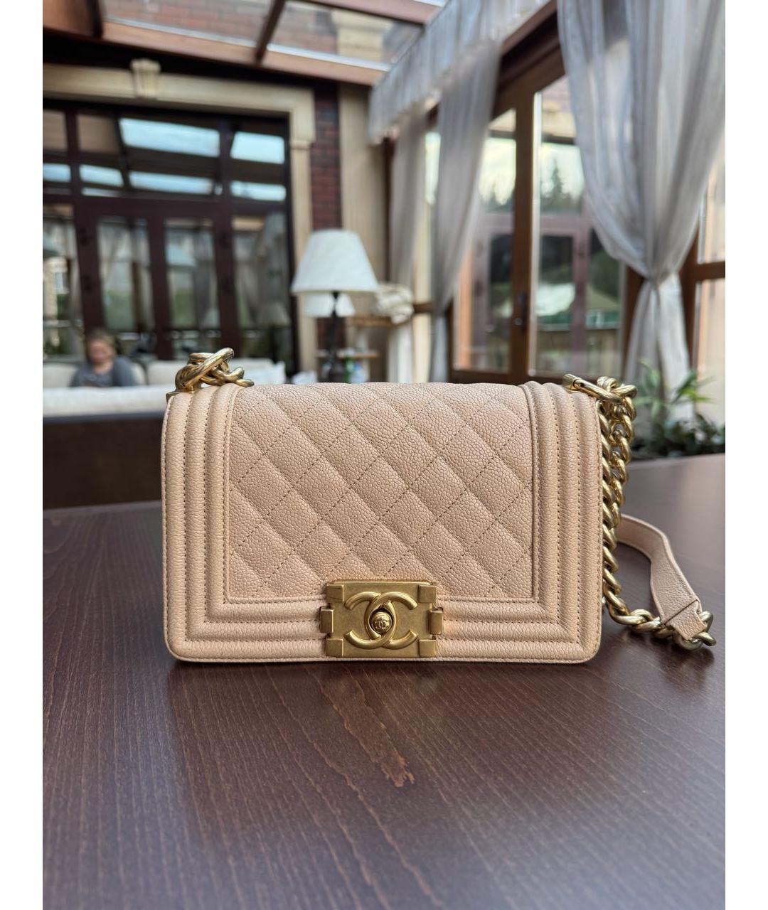 CHANEL Бежевая кожаная сумка через плечо, фото 8