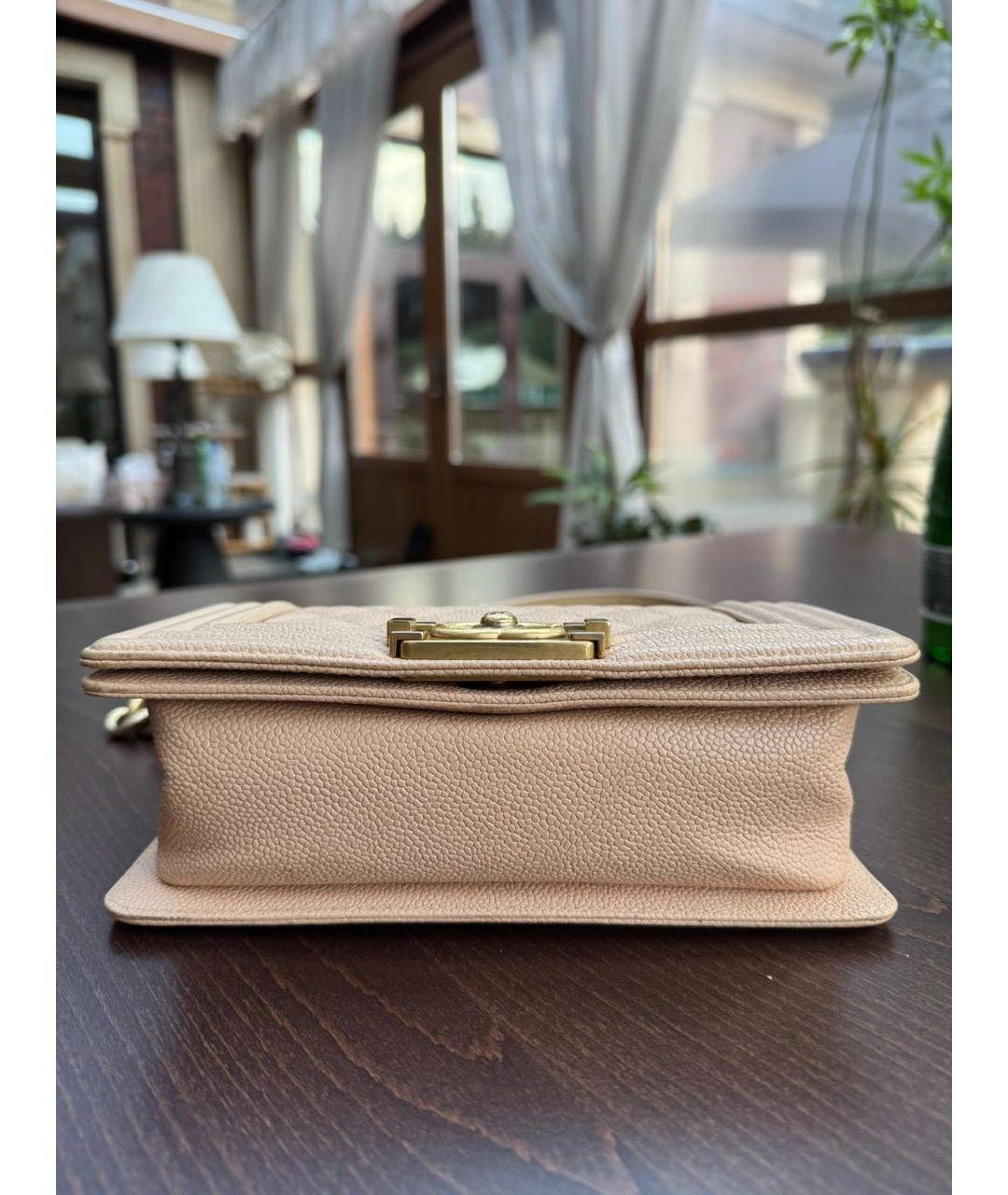 CHANEL Бежевая кожаная сумка через плечо, фото 6