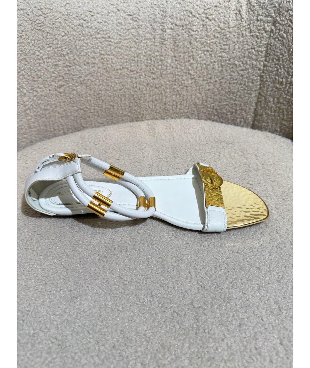 SERGIO ROSSI Белые кожаные сандалии, фото 9