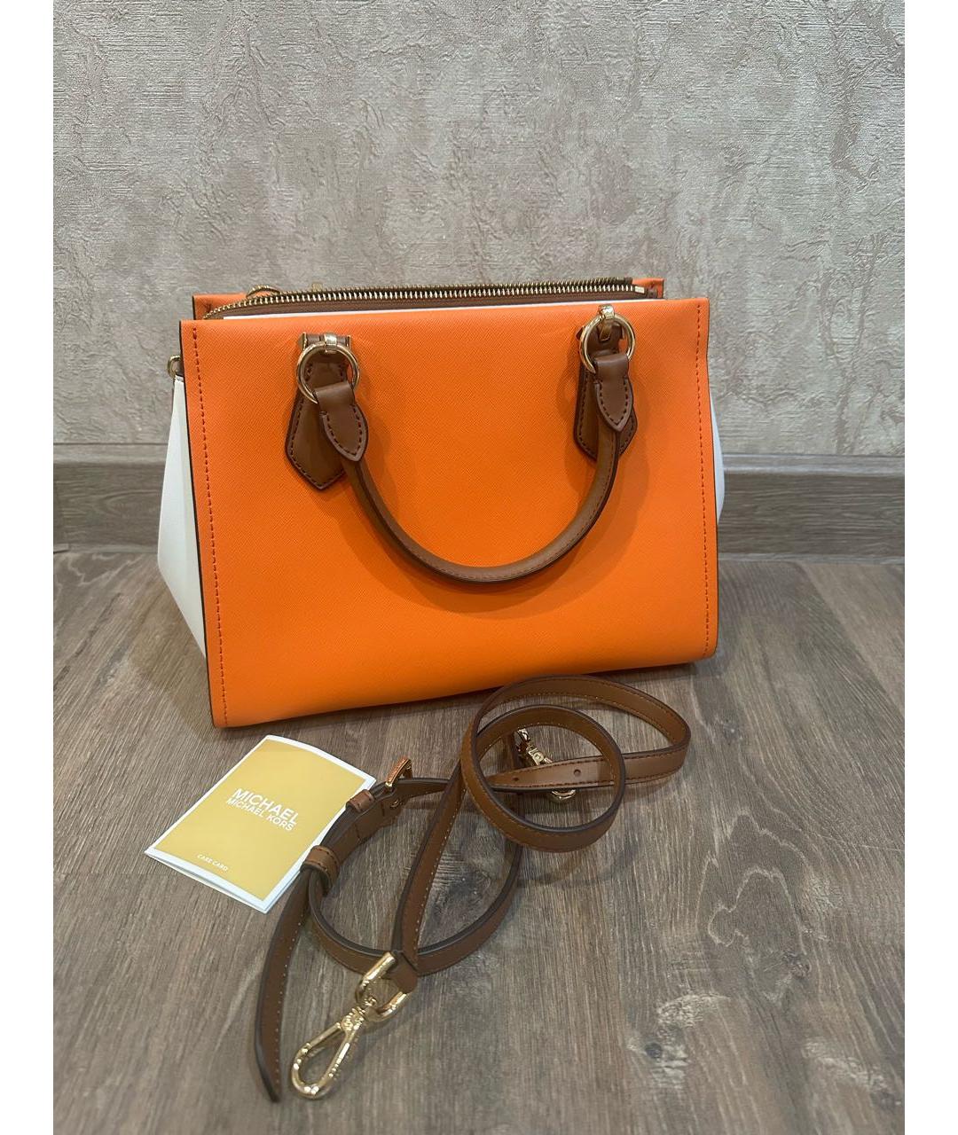 MICHAEL KORS Оранжевая кожаная сумка с короткими ручками, фото 3