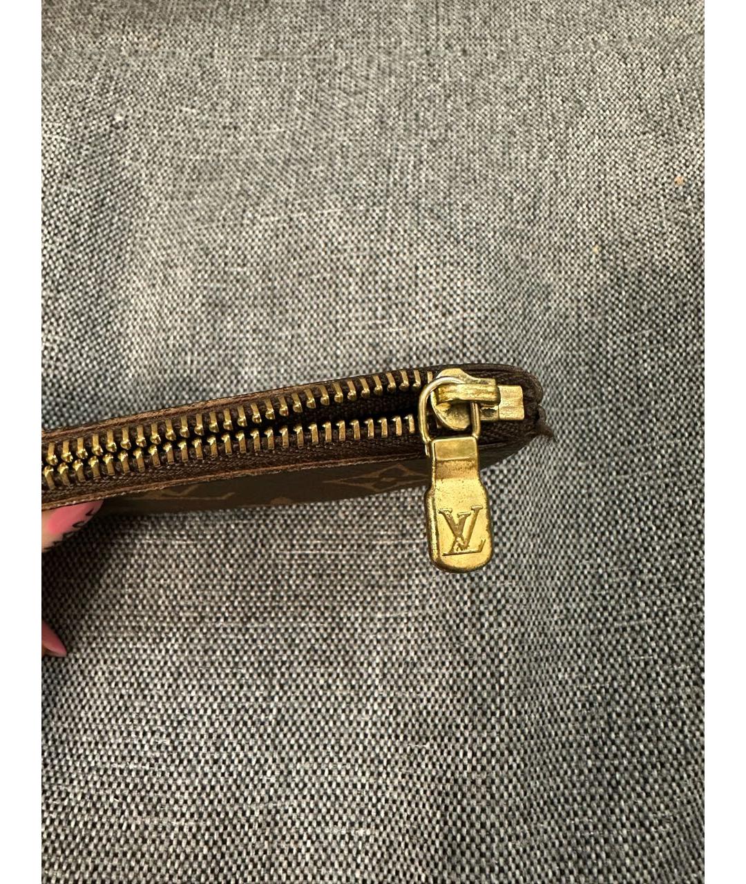 LOUIS VUITTON Коричневая ключница, фото 3