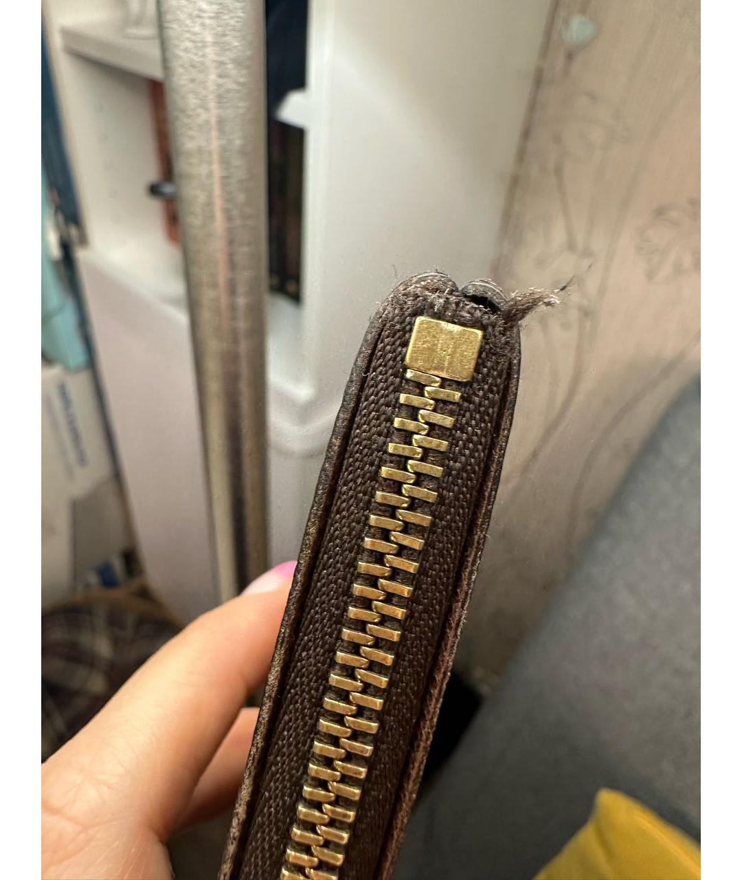 LOUIS VUITTON Коричневая ключница, фото 7