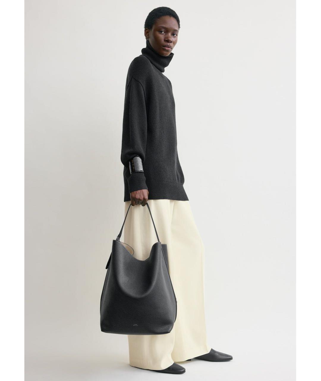 TOTEME Черная кожаная сумка с короткими ручками, фото 3