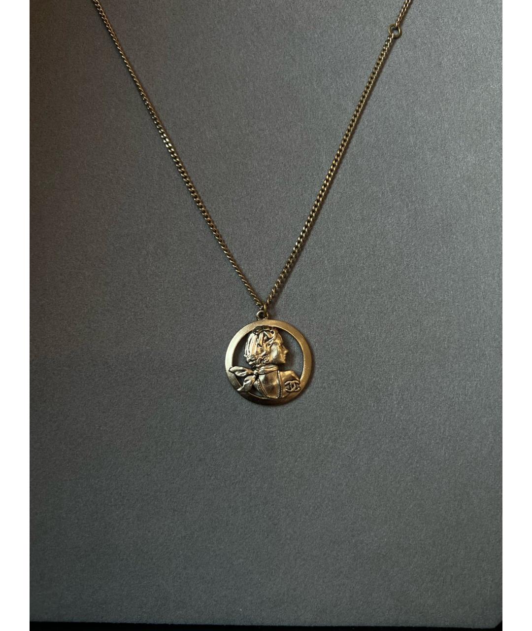 CHANEL Золотая металлическая подвеска, фото 5