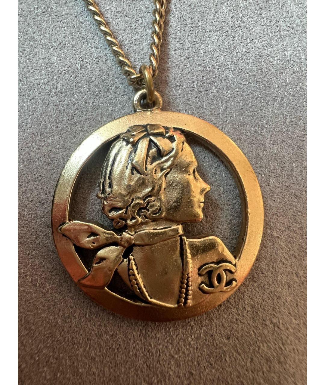 CHANEL Золотая металлическая подвеска, фото 3