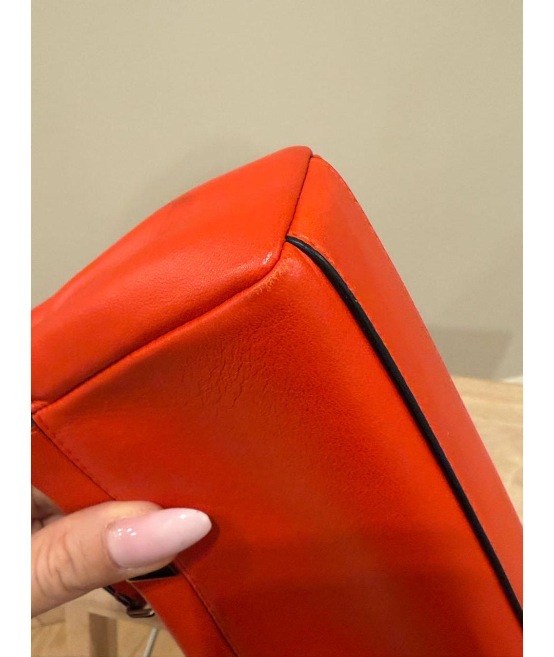 FENDI Красная кожаная сумка с короткими ручками, фото 4