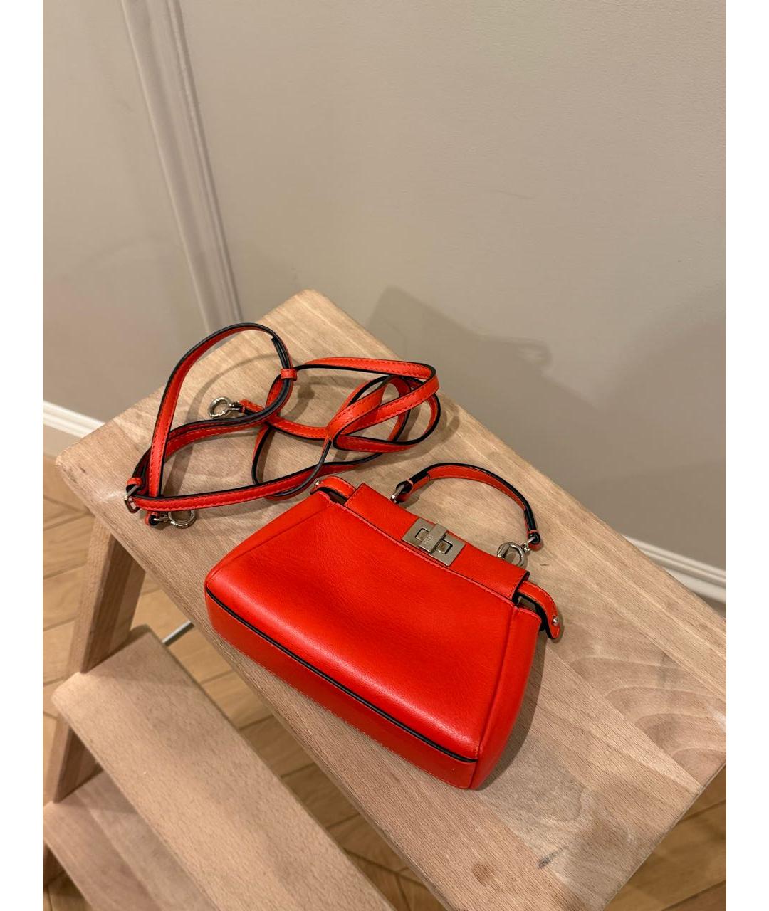 FENDI Красная кожаная сумка с короткими ручками, фото 2