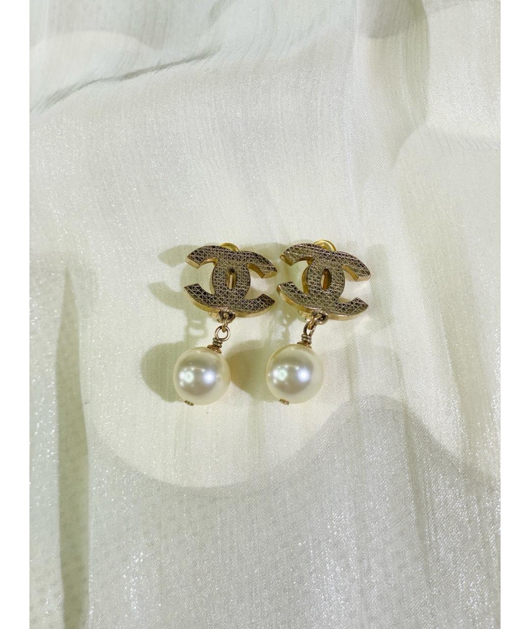 CHANEL Белые металлические серьги, фото 3