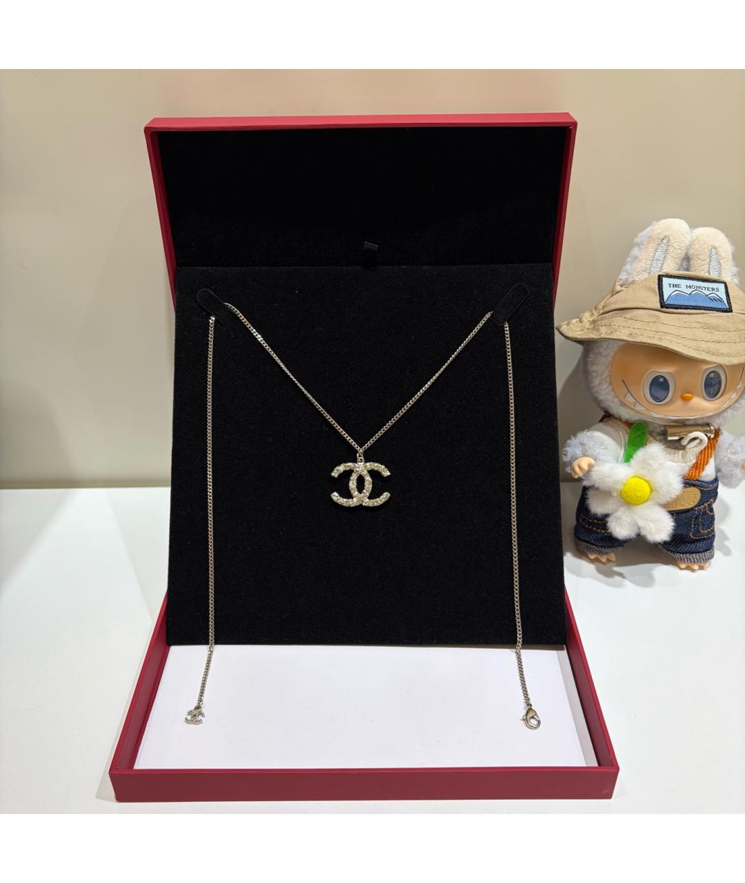 CHANEL Золотая металлическая подвеска, фото 2