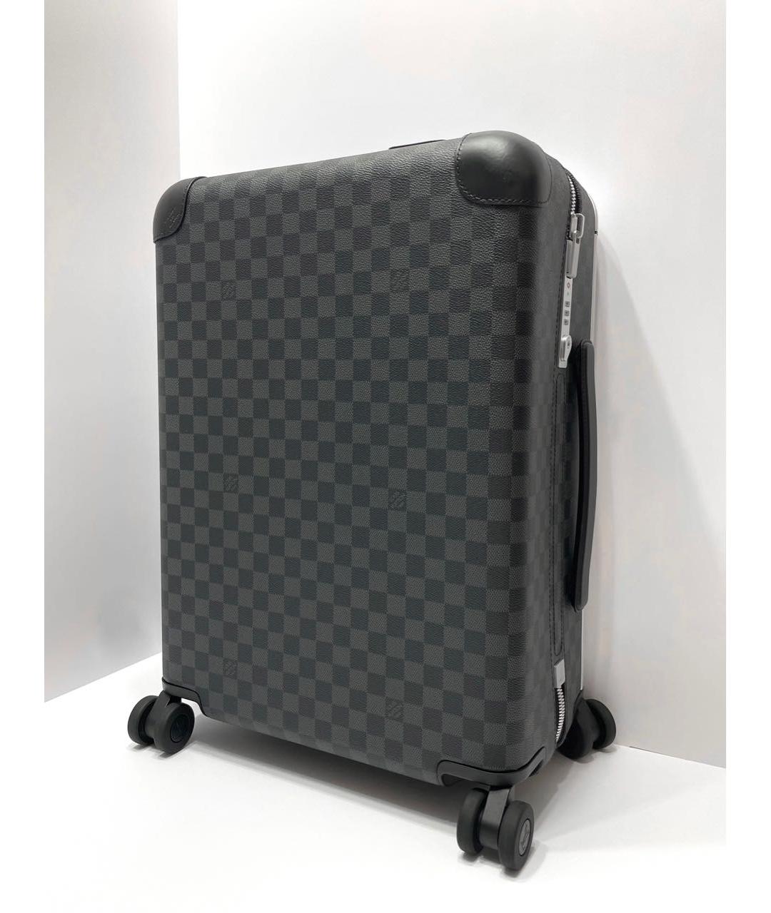 LOUIS VUITTON Антрацитовый чемодан, фото 2