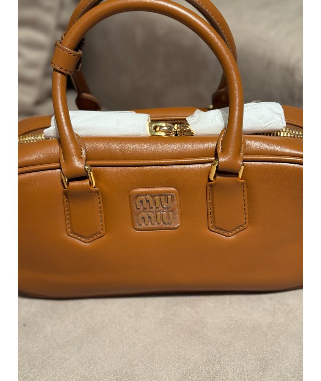 MIU MIU Коричневая кожаная сумка с короткими ручками, фото 8