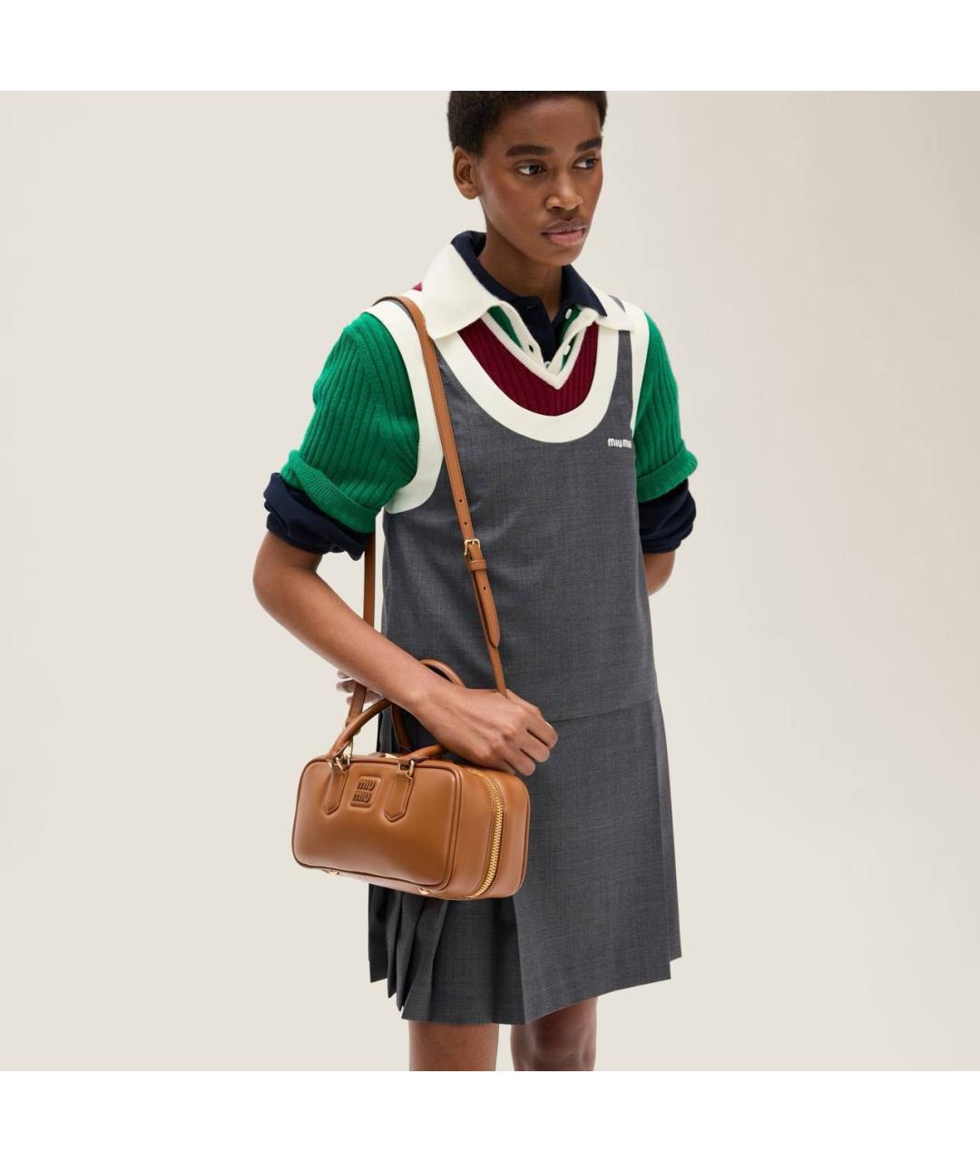 MIU MIU Коричневая кожаная сумка с короткими ручками, фото 2