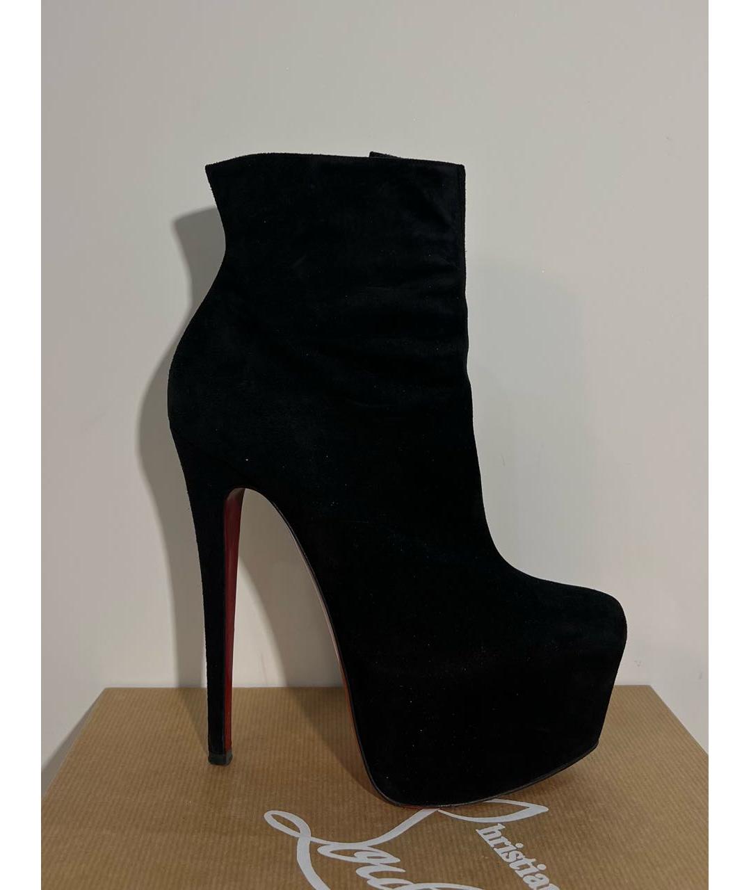 CHRISTIAN LOUBOUTIN Черные замшевые ботильоны, фото 5