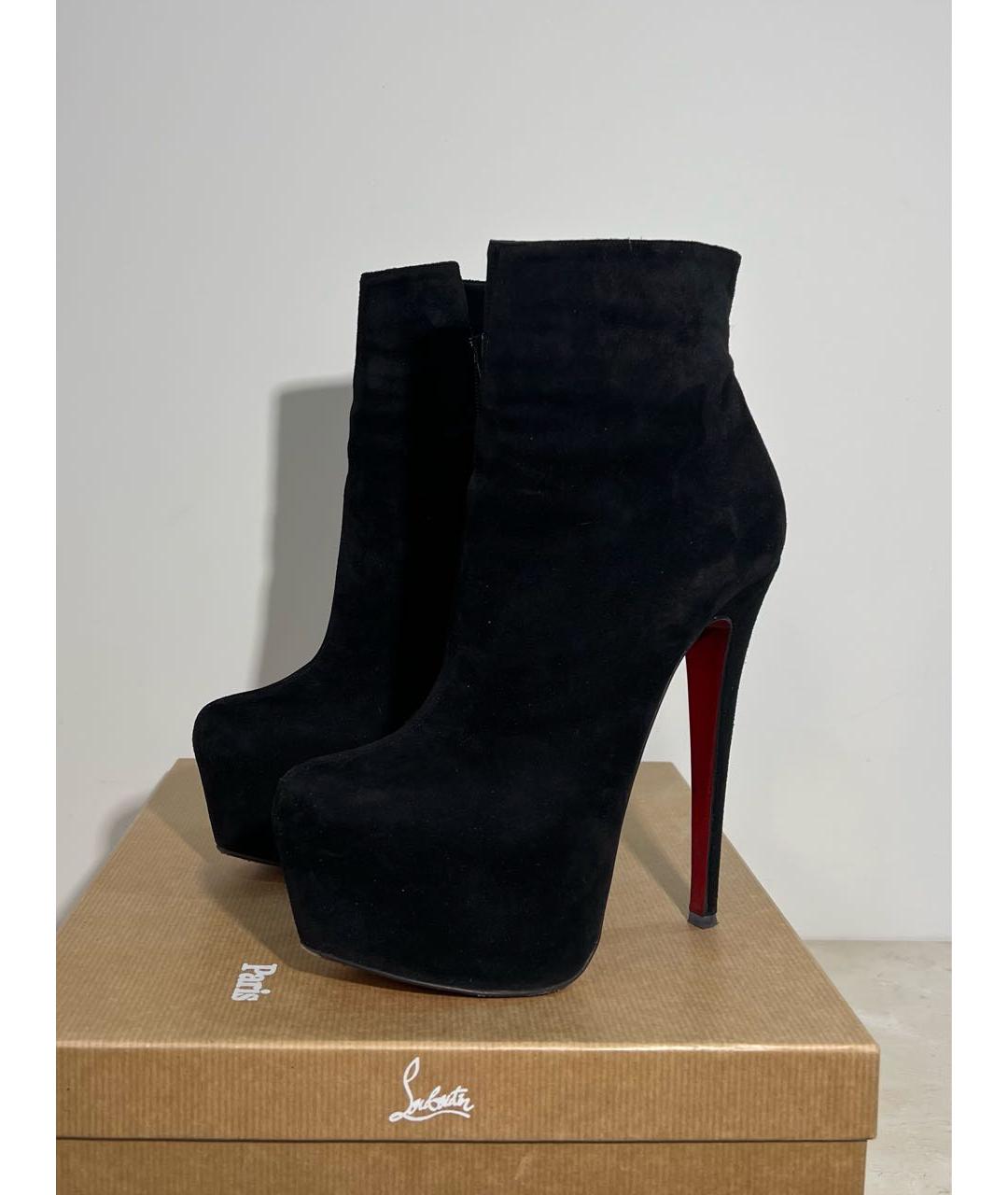 CHRISTIAN LOUBOUTIN Черные замшевые ботильоны, фото 3