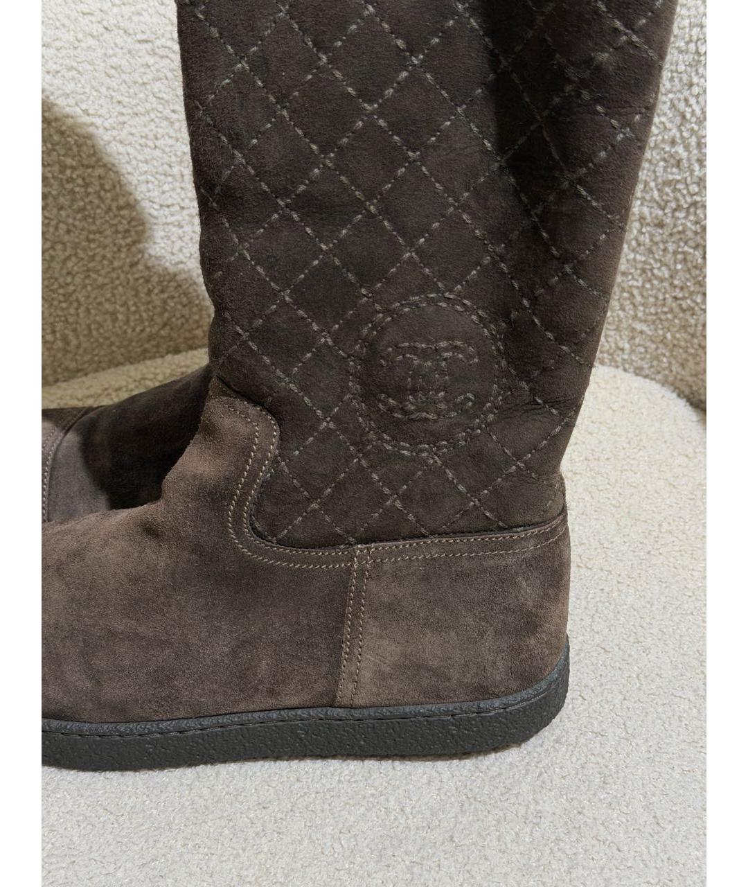 CHANEL Коричневые замшевые сапоги, фото 6