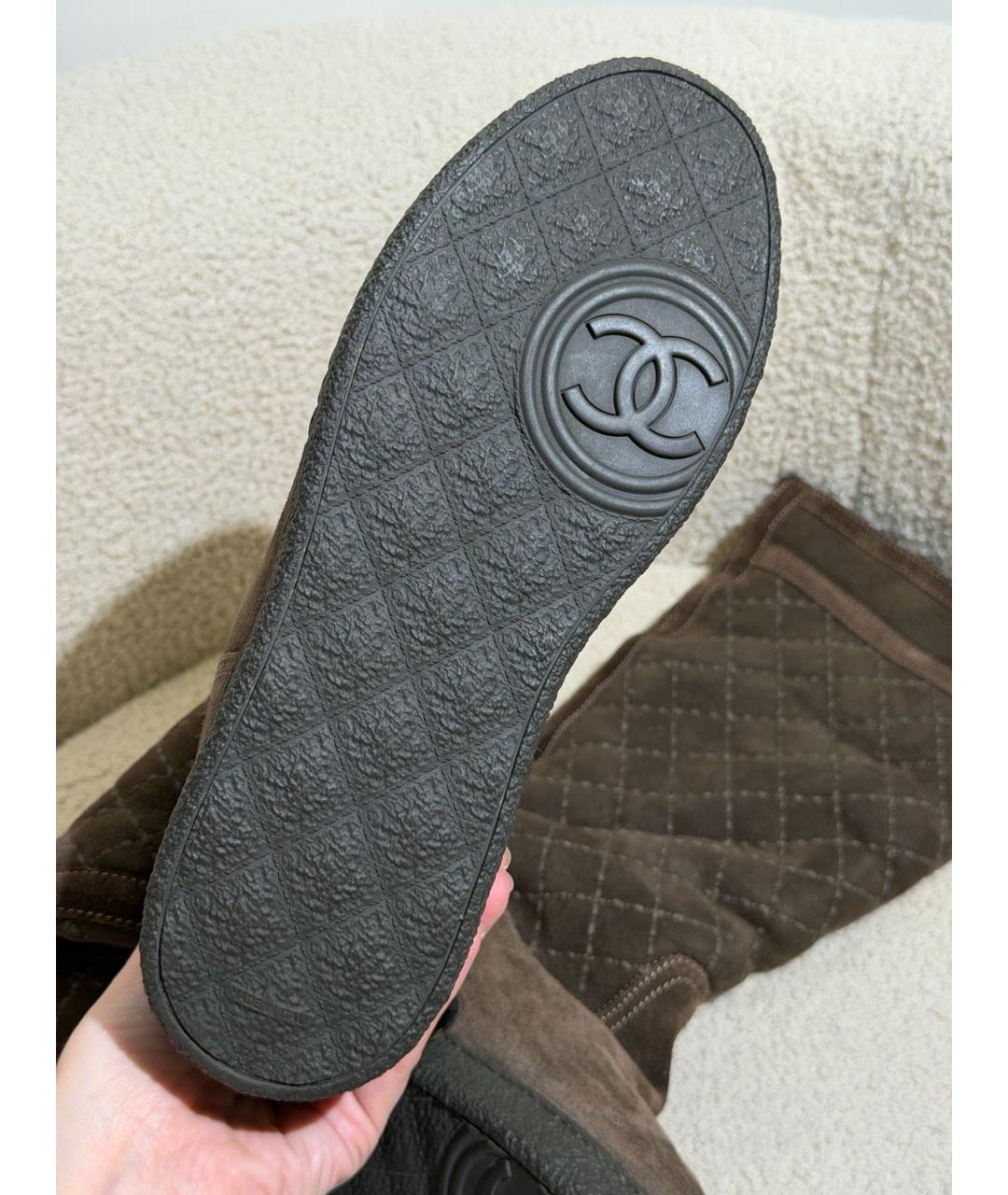 CHANEL Коричневые замшевые сапоги, фото 7