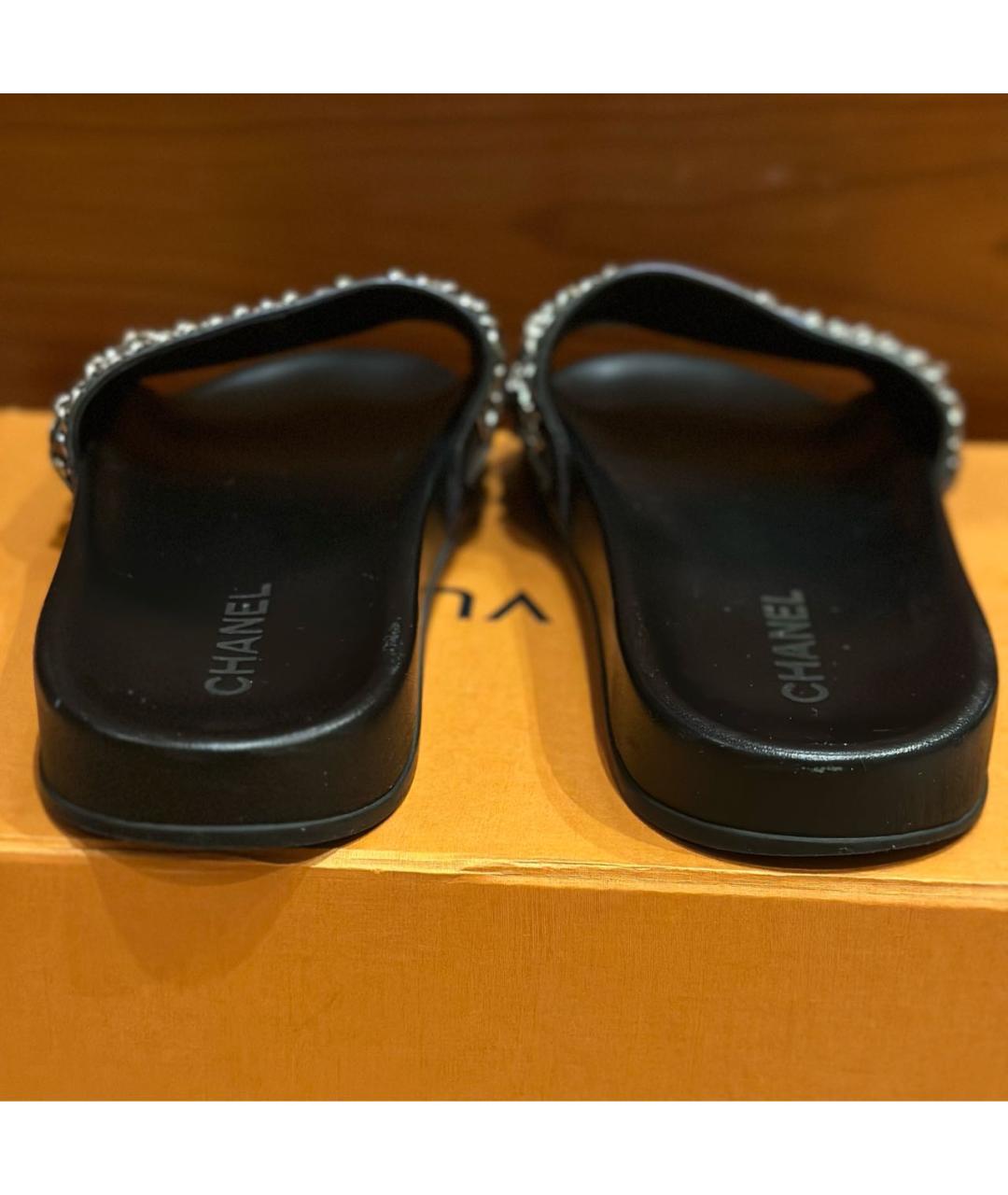 CHANEL Темно-синие кожаные шлепанцы, фото 3